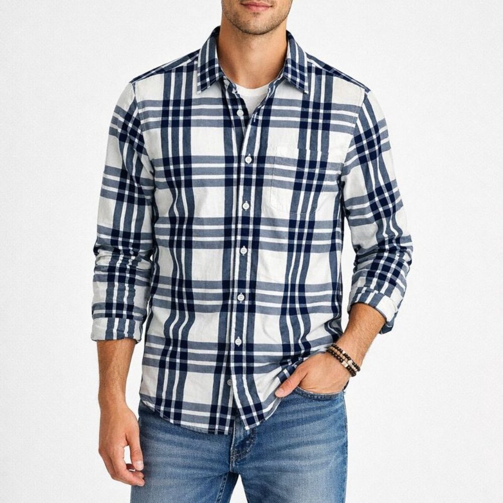 American Eagle Men's S‎ White Blue Plaid Classic Fit Cotton Long Sleeve Shirt
